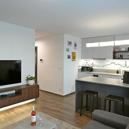 Modern Apartment Near The City Centre Urban Bratislava Buitenkant foto