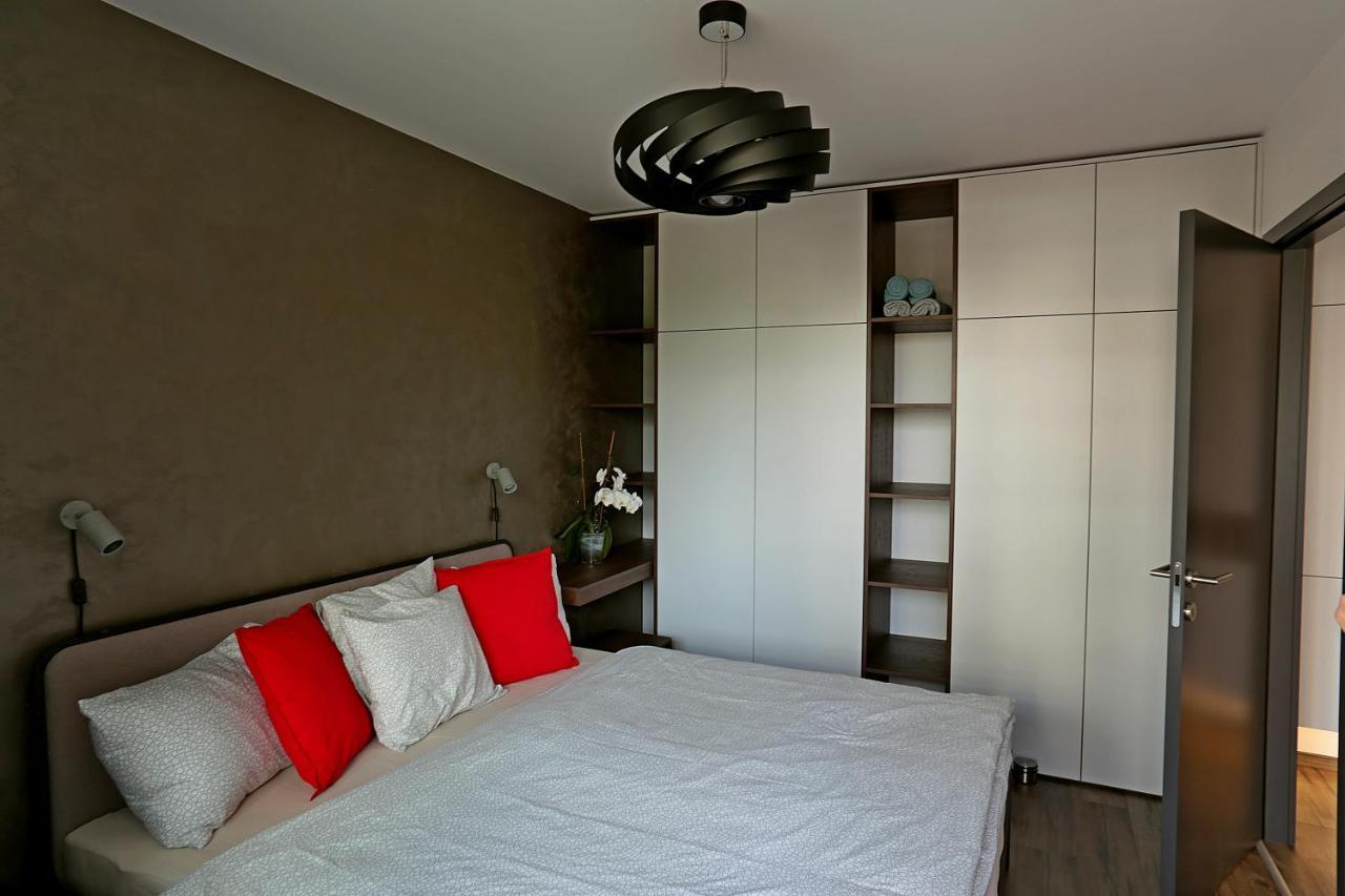 Modern Apartment Near The City Centre Urban Bratislava Buitenkant foto