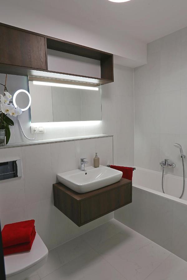 Modern Apartment Near The City Centre Urban Bratislava Buitenkant foto