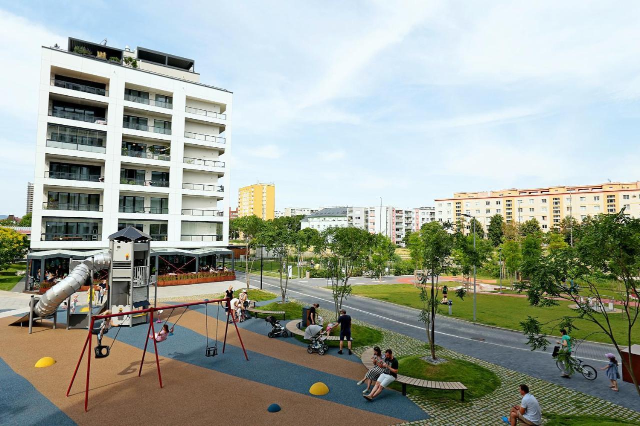 Modern Apartment Near The City Centre Urban Bratislava Buitenkant foto
